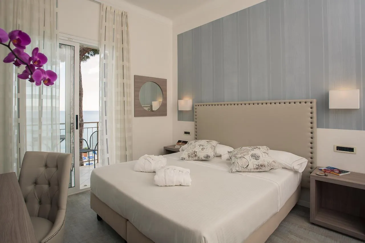 Hotel Arc En Ciel Диано-Марина