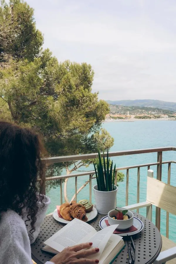 Hotel Arc En Ciel Diano Marina
