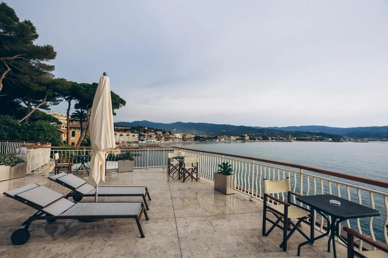 Hotel Arc En Ciel Diano Marina